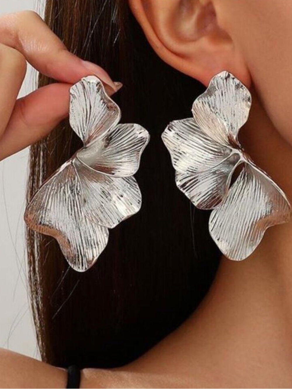 Big Statement Earrings Silvery Chunky Earrings for Women Trendy Large Flower
